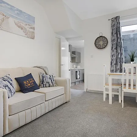 Seaside Haven On Newcomen Grove, Redcar Retreat Exterior photo