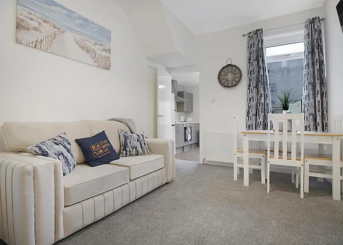 Seaside Haven On Newcomen Grove, Redcar Retreat