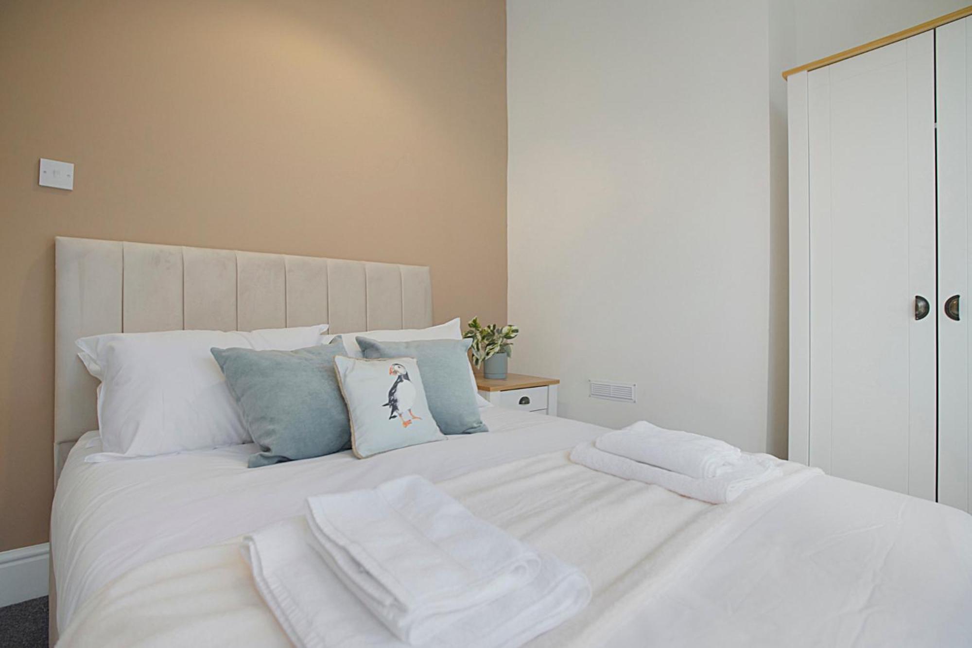 Seaside Haven On Newcomen Grove, Retreat